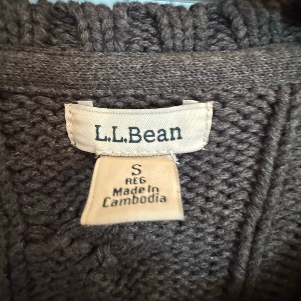 LL Bean Cable Knit Sweater - Picture 3 of 4